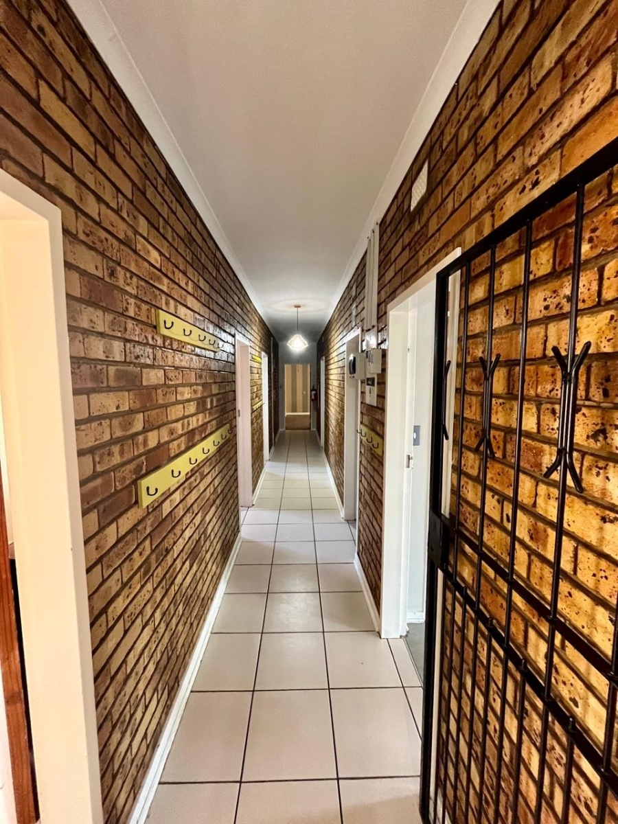 4 Bedroom Property for Sale in Flamwood North West